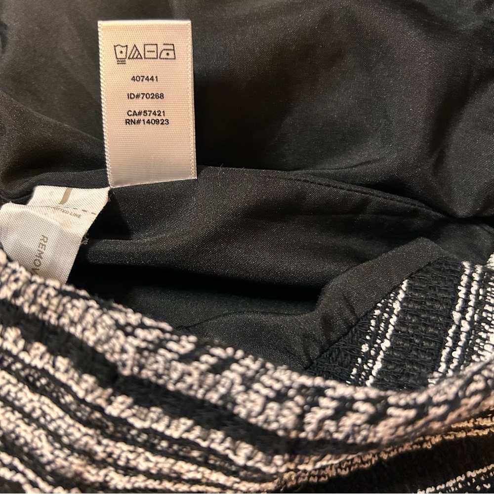 Ann Taylor LOFT Black and White Tweed Mini Skirt - Size 4 - Picture 10 of 10